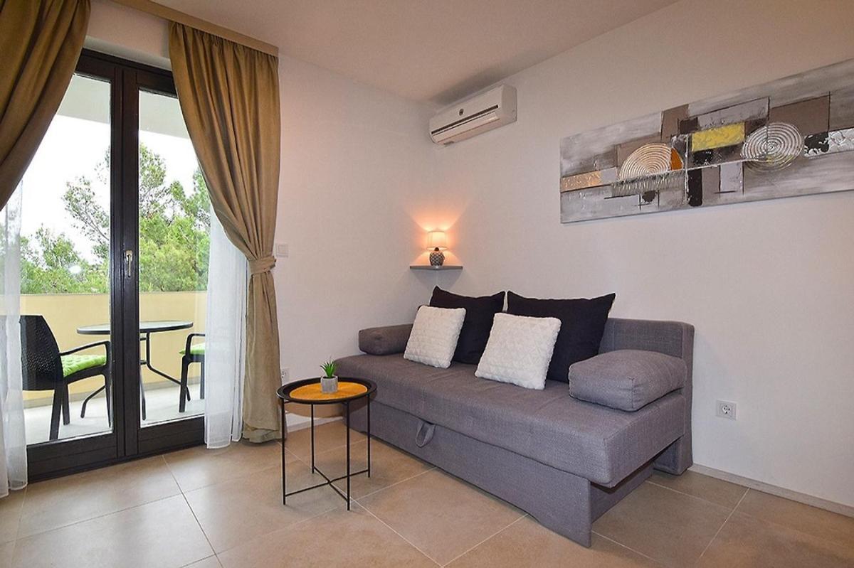 Sole Pula Apartman-Near Beach ภายนอก รูปภาพ