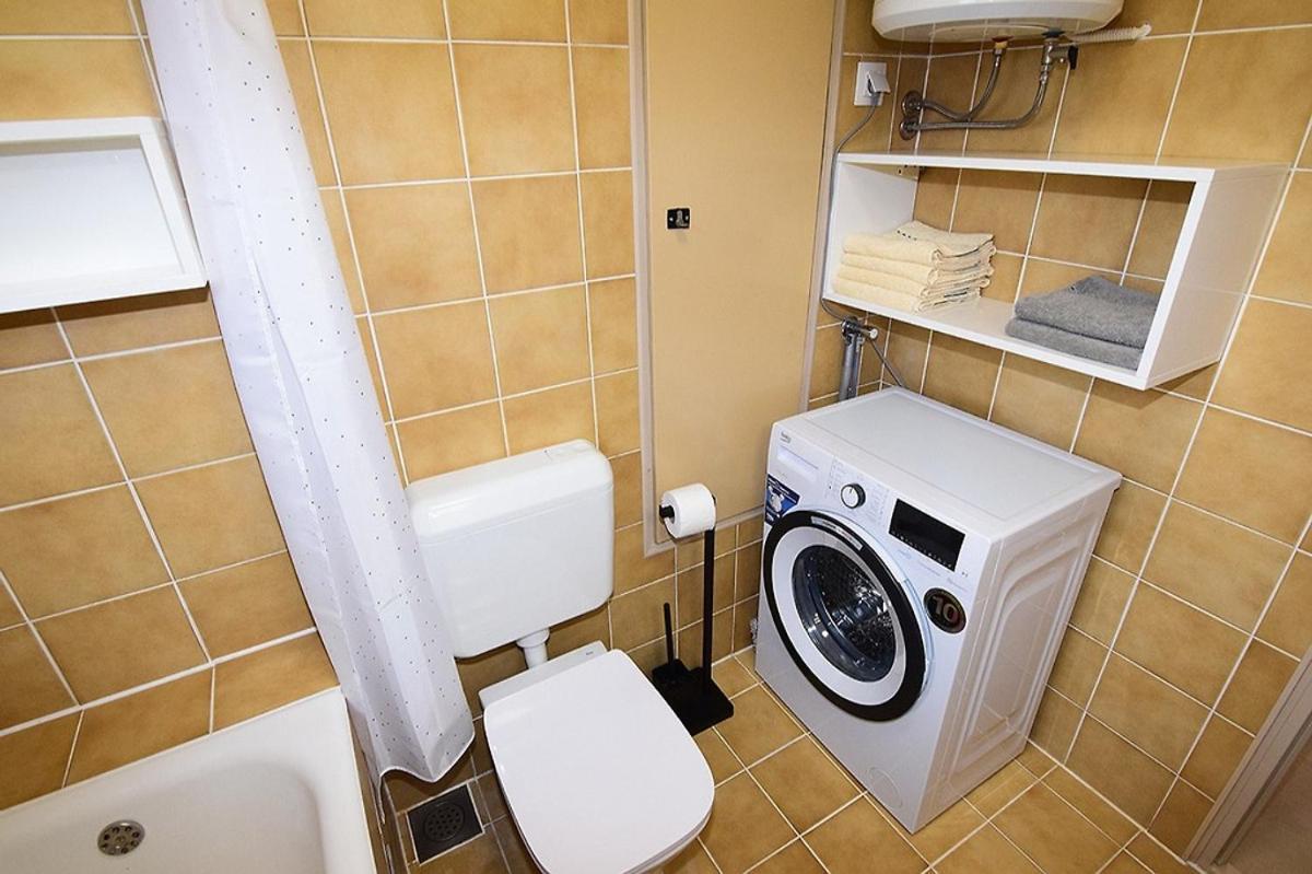 Sole Pula Apartman-Near Beach ภายนอก รูปภาพ