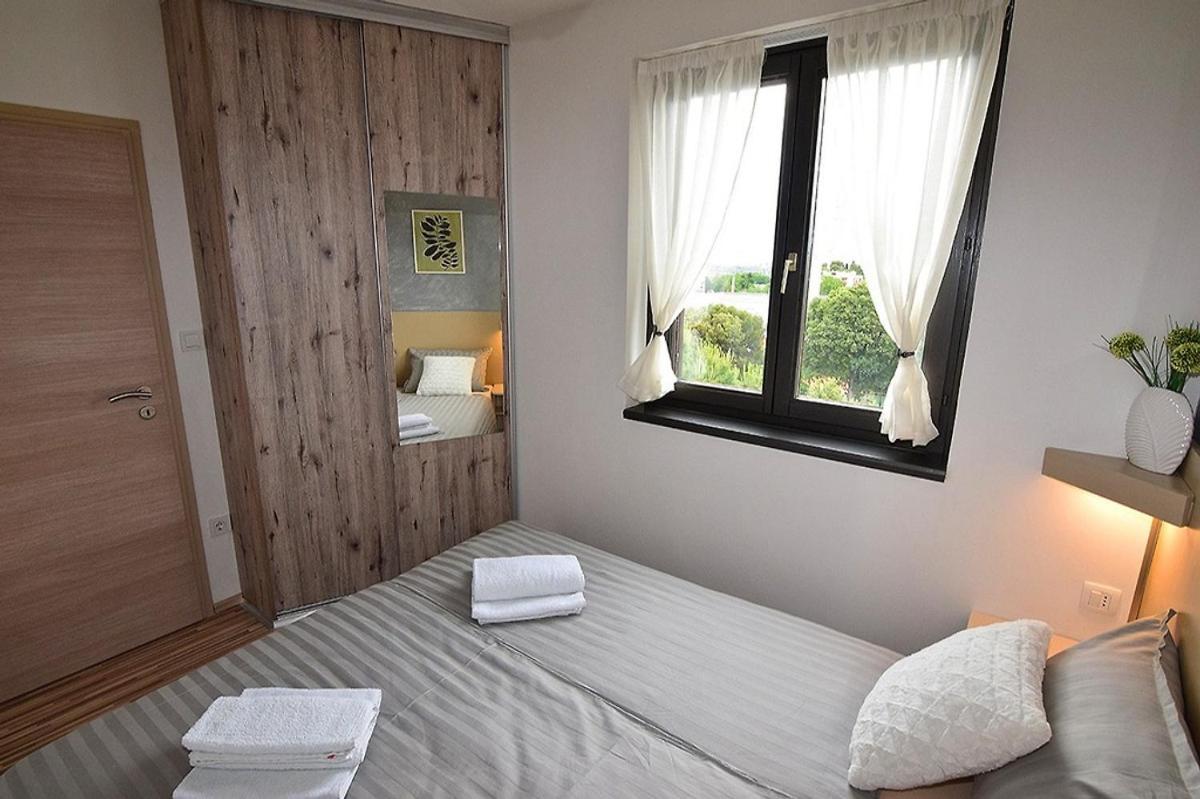 Sole Pula Apartman-Near Beach ภายนอก รูปภาพ